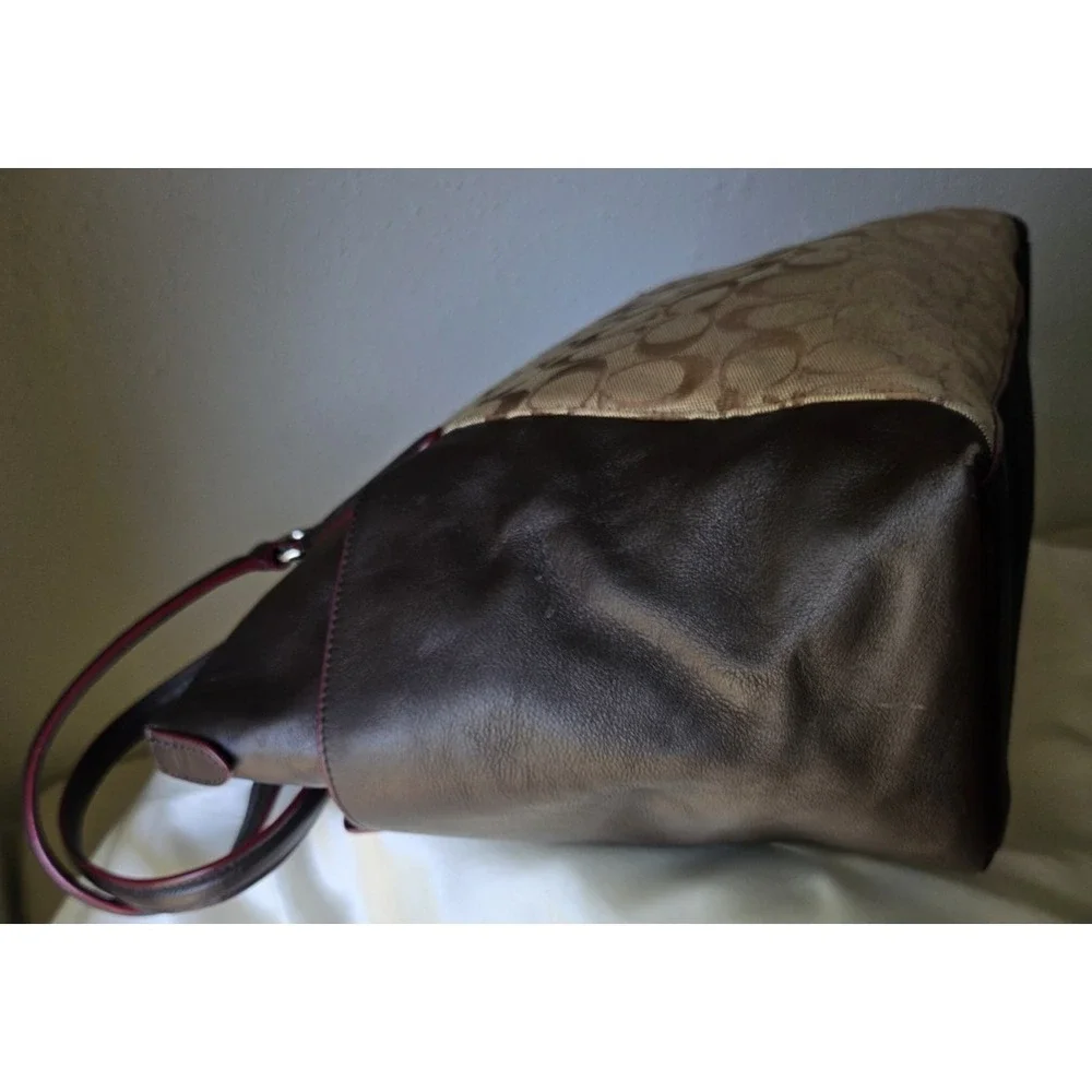 Coach Ava Tote in Signature and Leather/Brown